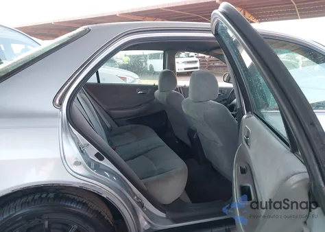 2001 Honda Accord 2.3 Lx from USA, damaged, VIN 1HGCG55481A107764